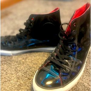 Converse Chuck Taylors Mens Black Patent Leather Hightops - Size 10 - Sneakers